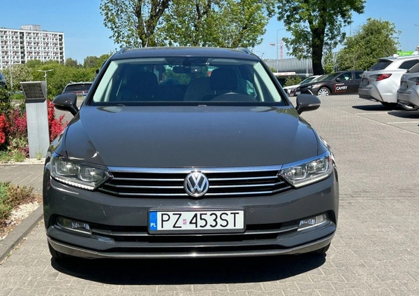 Volkswagen Passat cena 59800 przebieg: 255501, rok produkcji 2014 z Poznań małe 191